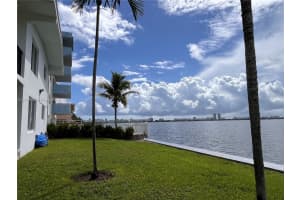 1750 S Treasure Dr 1 North Bay Village, FL 33141 - MLS#A11883607