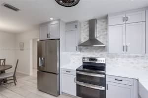 210 Sw 64th Ave Pembroke Pines, FL 33023 - MLS#A11883611