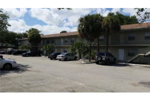 2401 Van Buren St Apt 4 Hollywood, FL 33020 - MLS#A11883666