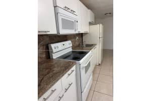 2401 Van Buren St Apt 4 Hollywood, FL 33020 - MLS#A11883666