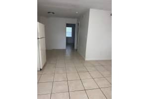 2401 Van Buren St Apt 4 Hollywood, FL 33020 - MLS#A11883666