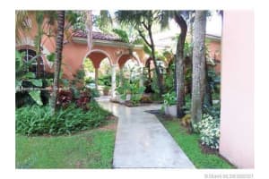 8290 Lake Dr 250 Doral, FL 33166 - MLS#A11883706