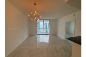 1060 Brickell Ave 3005, Miami