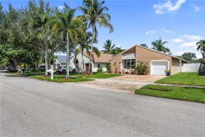 9803 Sw 59th St Cooper City, FL 33328 - MLS#A11883723