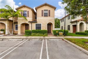 10625 W 32nd Ln, Hialeah
