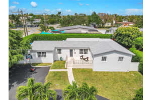 8371 Sw 32nd Ter, Miami