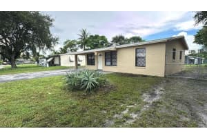 1772 Nw 34th Ave Lauderhill, FL 33311 - MLS#A11883753