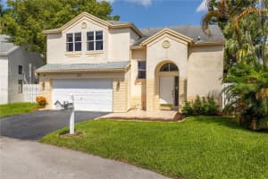 10931 Sw 10th Pl Davie, FL 33324 - MLS#A11883758
