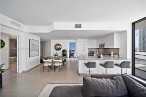 68 Se 6th St 811 Miami, FL 33131 - MLS#A11883759