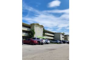 11960 Ne 19th Dr 10 North Miami, FL 33181 - MLS#A11883813