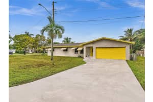 228 Sw 5th Ave Hallandale Beach, FL 33009 - MLS#A11883819