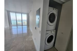 1300 Brickell Bay Dr 2007 Miami, FL 33131 - MLS#A11883861