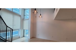 300 S Biscayne Blvd L-1004 Miami, FL 33131 - MLS#A11883878