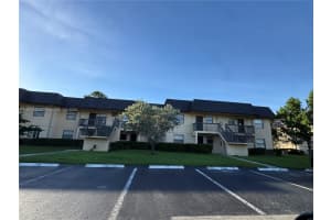 142 Nw 91st Ave 104, Pembroke Pines