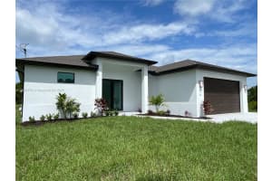818 Anaconda Ave S Lehigh Acres, FL 33974 - MLS#A11883976