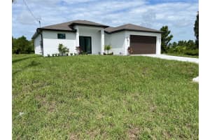 818 Anaconda Ave S Lehigh Acres, FL 33974 - MLS#A11883976