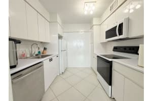 100 Bayview Dr 1902 Sunny Isles Beach, FL 33160 - MLS#A11883999