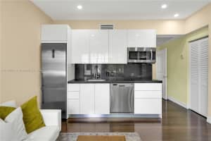 601 11th St 106 Miami Beach, FL 33139 - MLS#A11884041