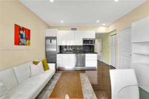 601 11th St 106 Miami Beach, FL 33139 - MLS#A11884041