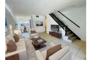 825 Nw 46th Ave 825, Plantation