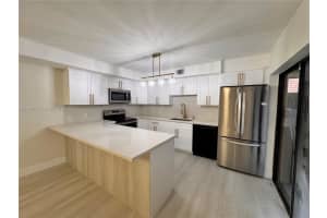 2507 25th Ln, Green Acres