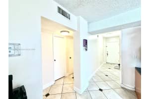 3660 Ne 166th St 101 +40' Deeded Dock North Miami Beach, FL 33160 - MLS#A11884268