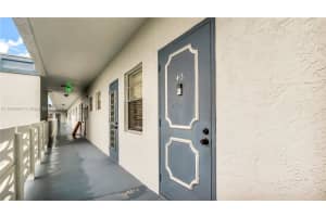 4050 Nw 42nd Ave 413 Lauderdale Lakes, FL 33319 - MLS#A11884347