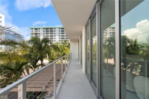 10281 W Bay Harbor Dr 601 Ph Bay Harbor Islands, FL 33154 - MLS#A11884361