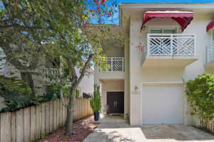 3062 New York St 3062, Miami