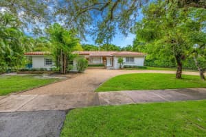 6815 Gratian St Coral Gables, FL 33146 - MLS#A11884434