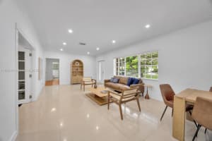 6815 Gratian St Coral Gables, FL 33146 - MLS#A11884434