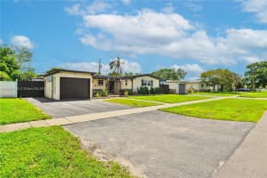 421 Sw 64th Way Pembroke Pines, FL 33023 - MLS#A11884445