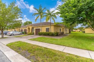 3327 Ne 11th Dr Homestead, FL 33033 - MLS#A11884459