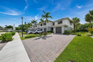 186 Se 5th Ct 186 Deerfield Beach, FL 33441 - MLS#A11884571
