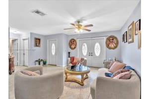 9900 Sw 12 St Pembroke Pines, FL 33025 - MLS#A11884592
