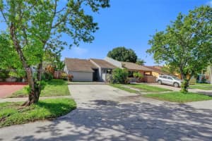 6230 Nw 1st St, Margate