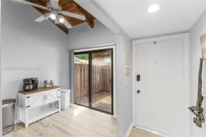 8025 Sw 21st Ct Davie, FL 33324 - MLS#A11884624