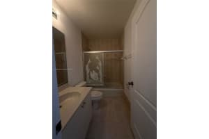 17640 Nw 73rd Ave 200-19 Hialeah, FL 33015 - MLS#A11884628