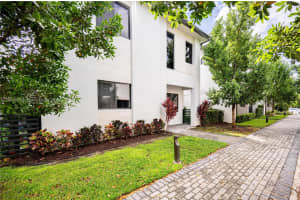 4332 Nw 81st Ave Doral, FL 33166 - MLS#A11884633
