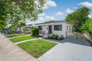 5250 Nw 4th St, Miami