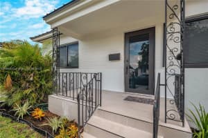 5250 Nw 4th St Miami, FL 33126 - MLS#A11884671