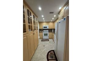 5005 Collins Ave 714 Miami Beach, FL 33140 - MLS#A11884680