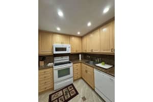 5005 Collins Ave 714 Miami Beach, FL 33140 - MLS#A11884680