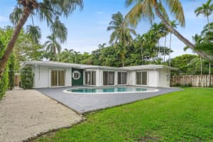 1825 Alamanda Dr North Miami, FL 33181 - MLS#A11884703