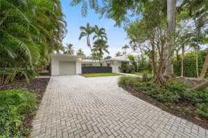 1825 Alamanda Dr North Miami, FL 33181 - MLS#A11884703