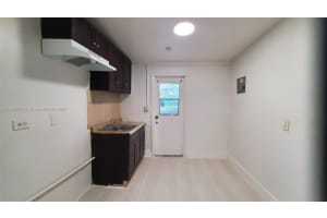 841 Nw 12th Ave 1 Fort Lauderdale, FL 33311 - MLS#A11884792