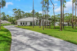 5174 Sycamore Dr Naples, FL 34119 - MLS#A11884806
