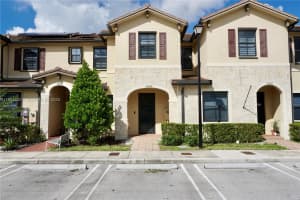 10606 W 33rd Ct 10606 Hialeah, FL 33018 - MLS#A11884820