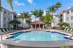 6851 Sw 44th St 309, Miami