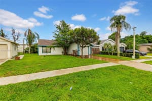 4570 Brook Dr West Palm Beach, FL 33417 - MLS#A11884962